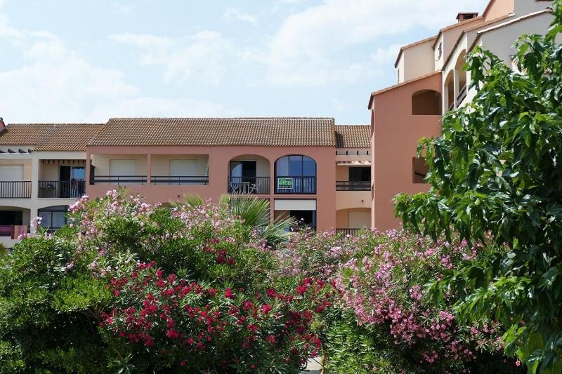 Tropique : Appart Vue Mer Et Piscine Saint-Cyprien  Buitenkant foto